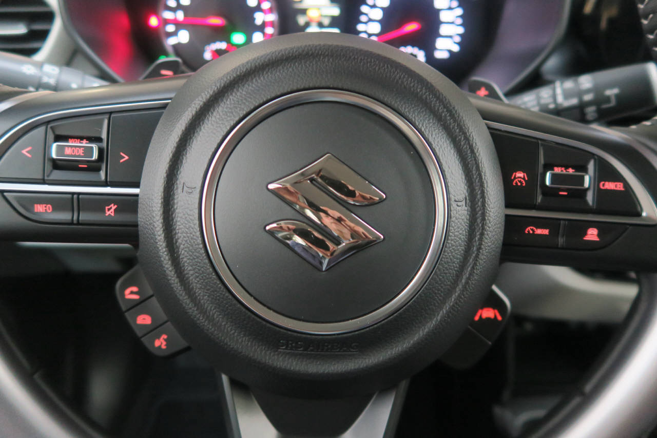 SUZUKI Swift 1.2 Compact Top Hybrid CVT-image-5