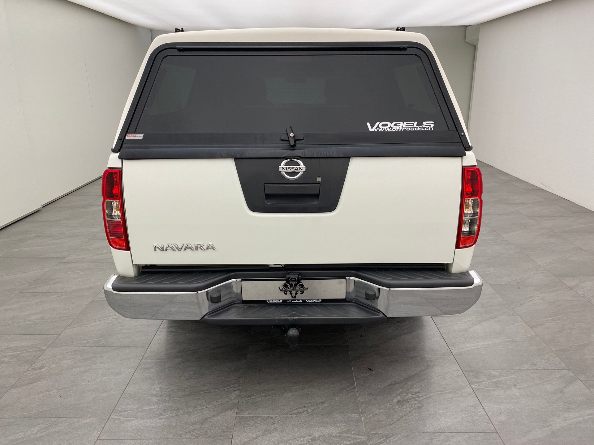 NISSAN Navara 2.5 4WD-image-4