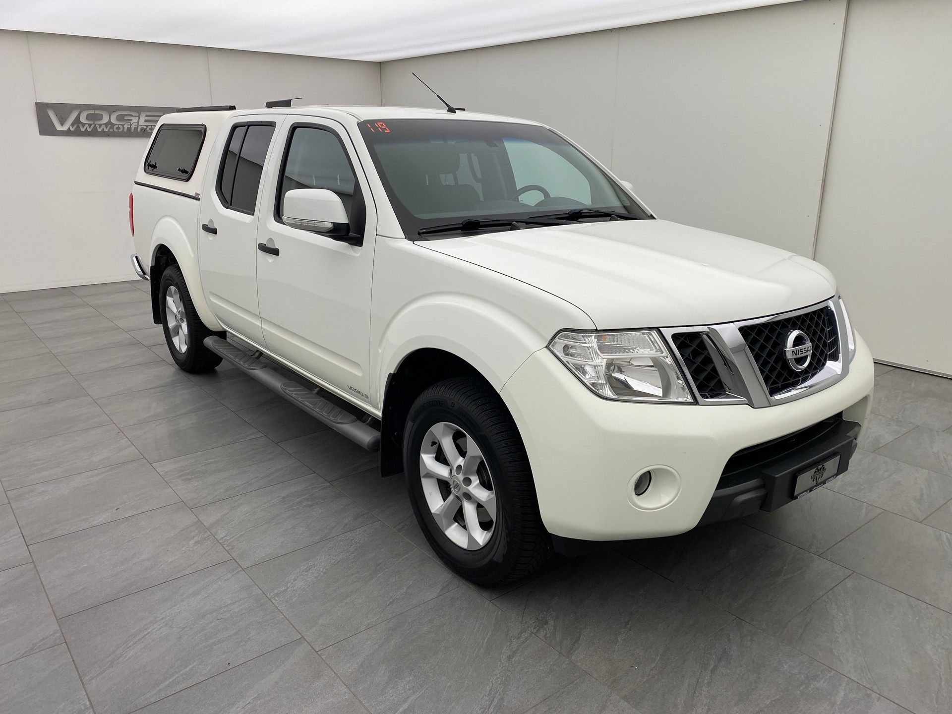 NISSAN Navara 2.5 4WD-image-2