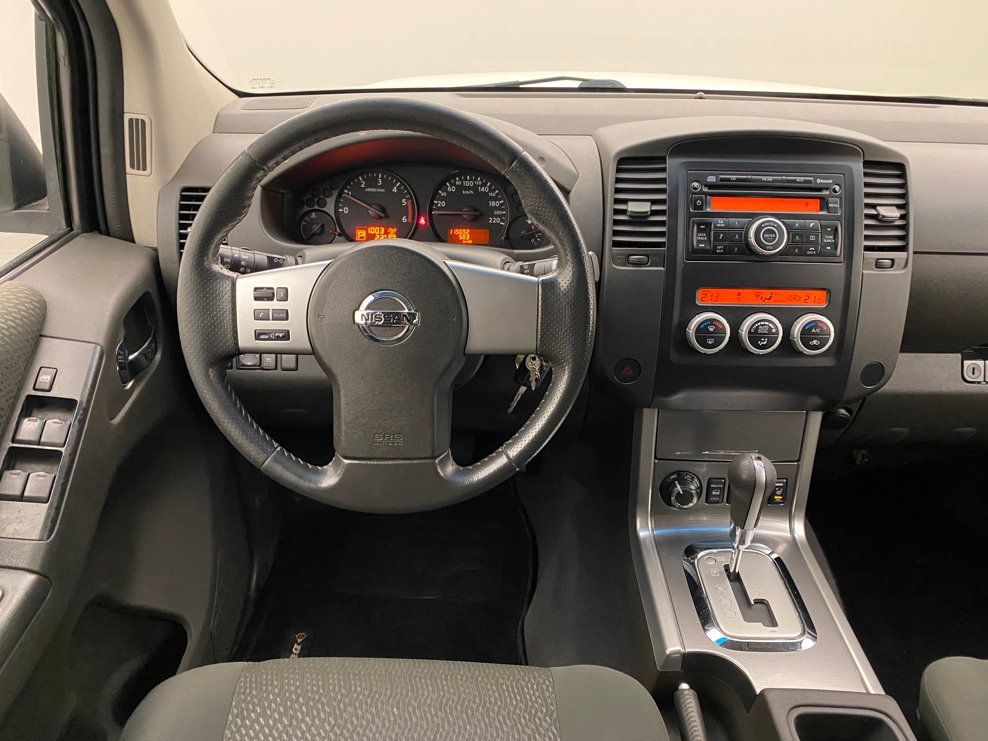 NISSAN Navara 2.5 4WD-image-7