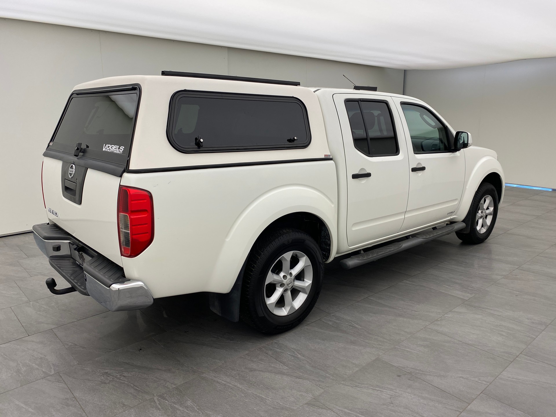 NISSAN Navara 2.5 4WD-image-3