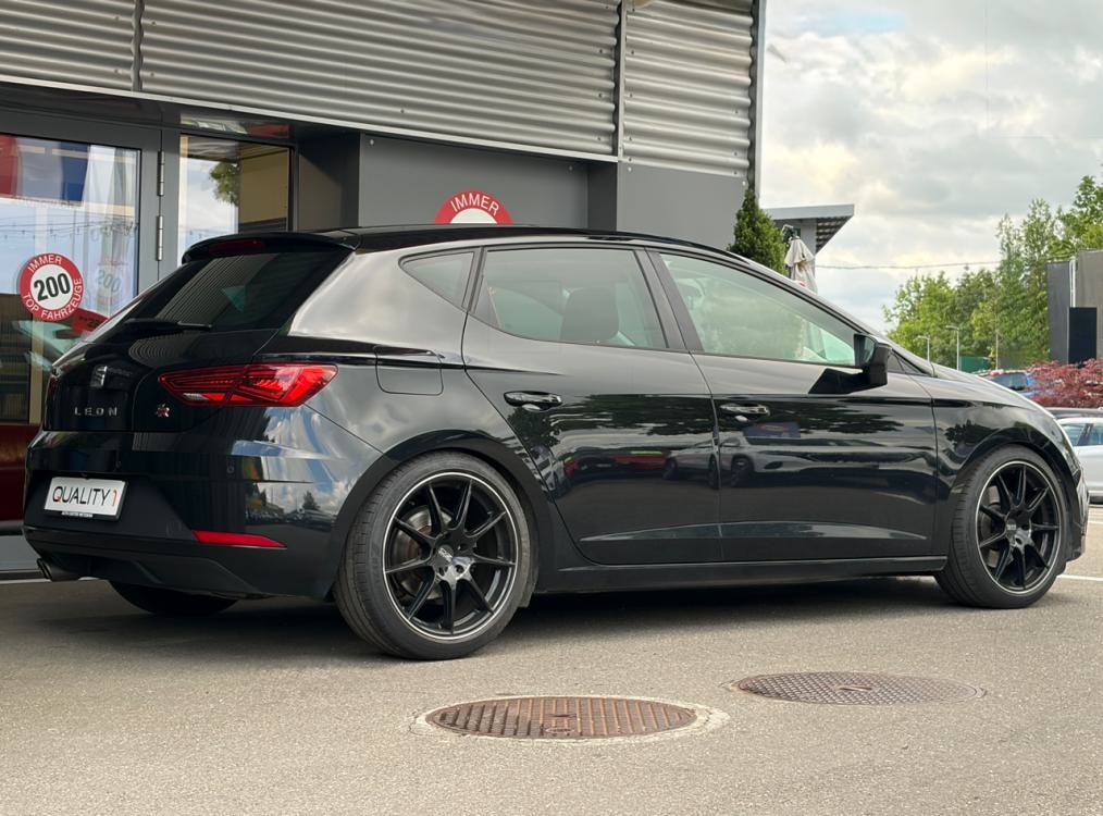 SEAT Leon 2.0 TDi FR-image-2