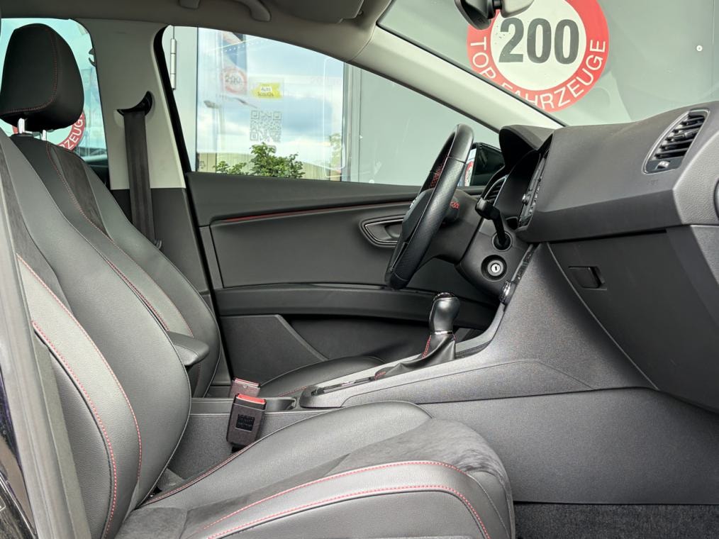 SEAT Leon 2.0 TDi FR-image-9