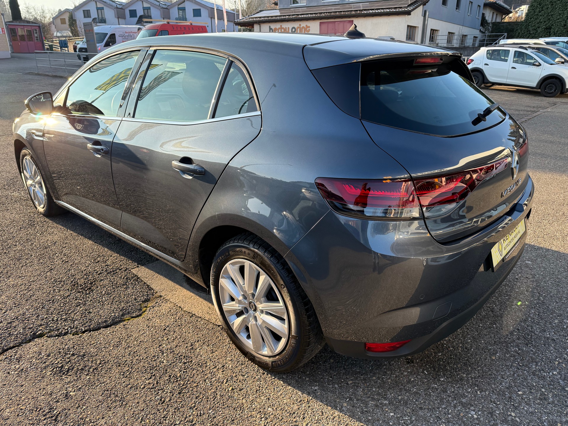 RENAULT Mégane Berline 1.3 16V Turbo Zen-image-1