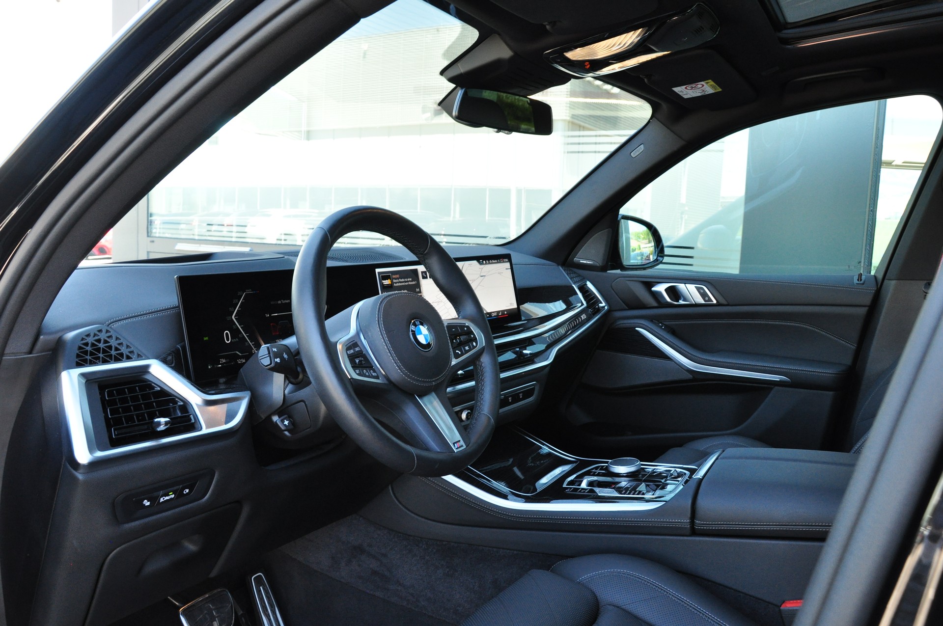 BMW X5 xDrive 48V 40d M Sport Pro Steptronic-image-14
