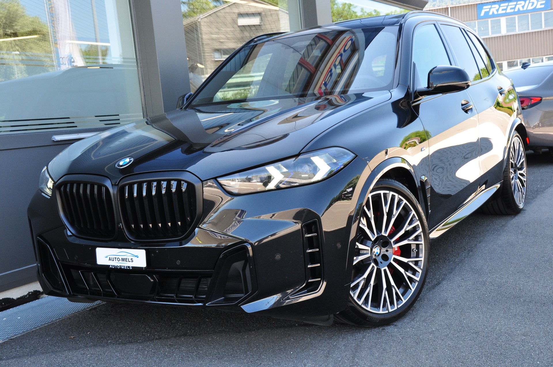 BMW X5 xDrive 48V 40d M Sport Pro Steptronic-showroom-element-3