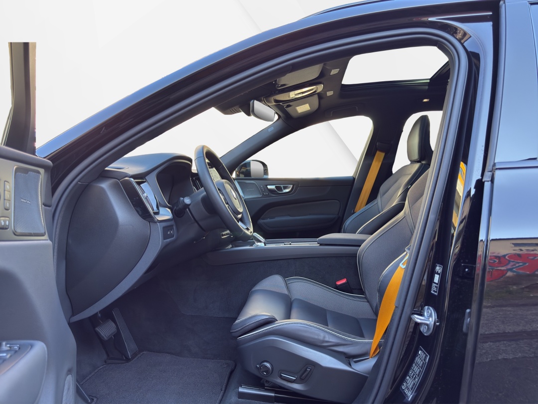 VOLVO XC60 T8 eAWD PluginHybrid Polestar Geartronic-image-8