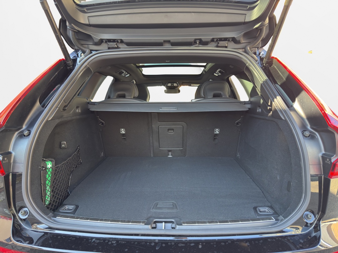 VOLVO XC60 T8 eAWD PluginHybrid Polestar Geartronic-image-12