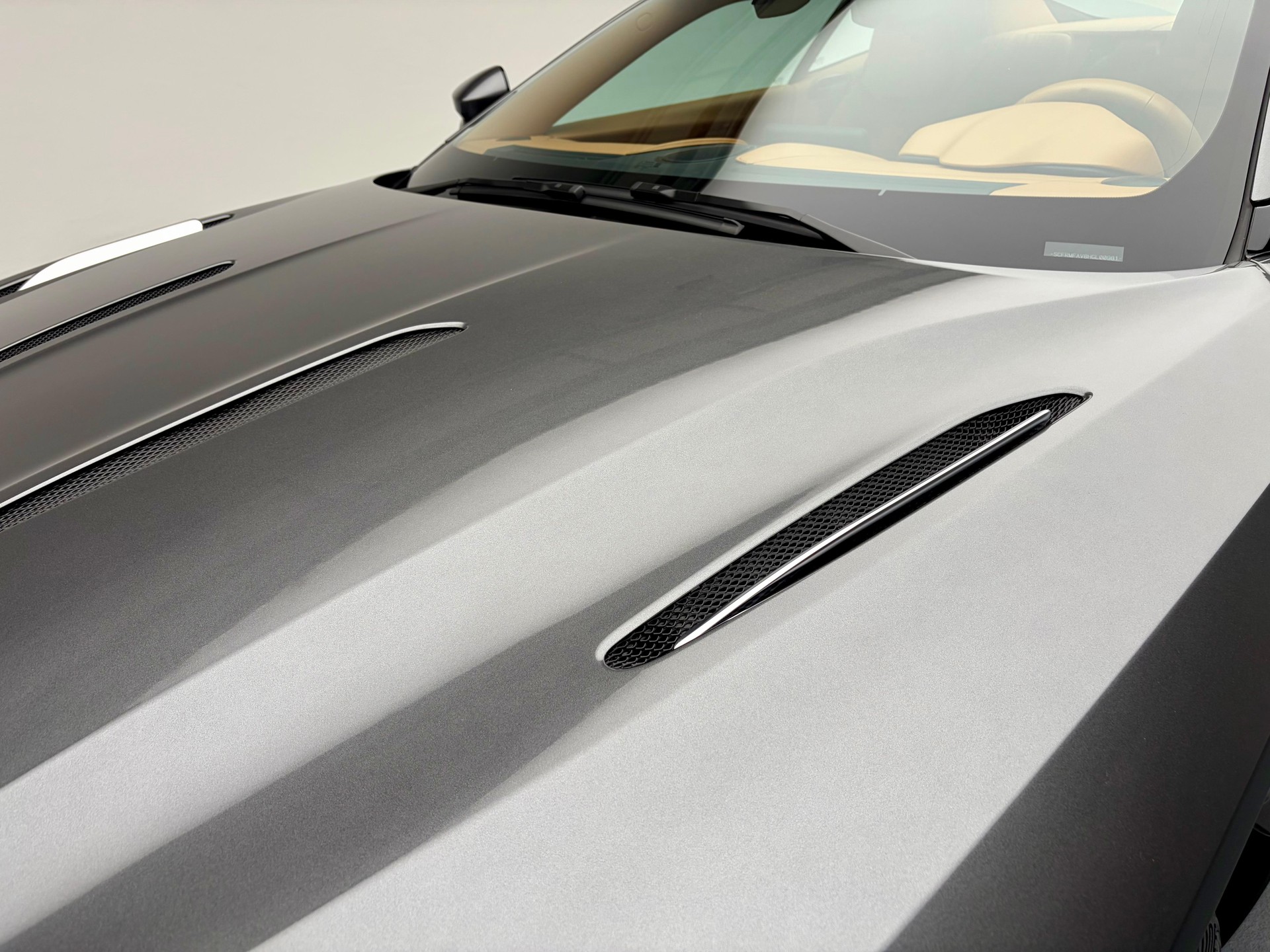 ASTON MARTIN DB11 Coupé 5.2 V12 Bi-Turbo Launch Ed.-image-18