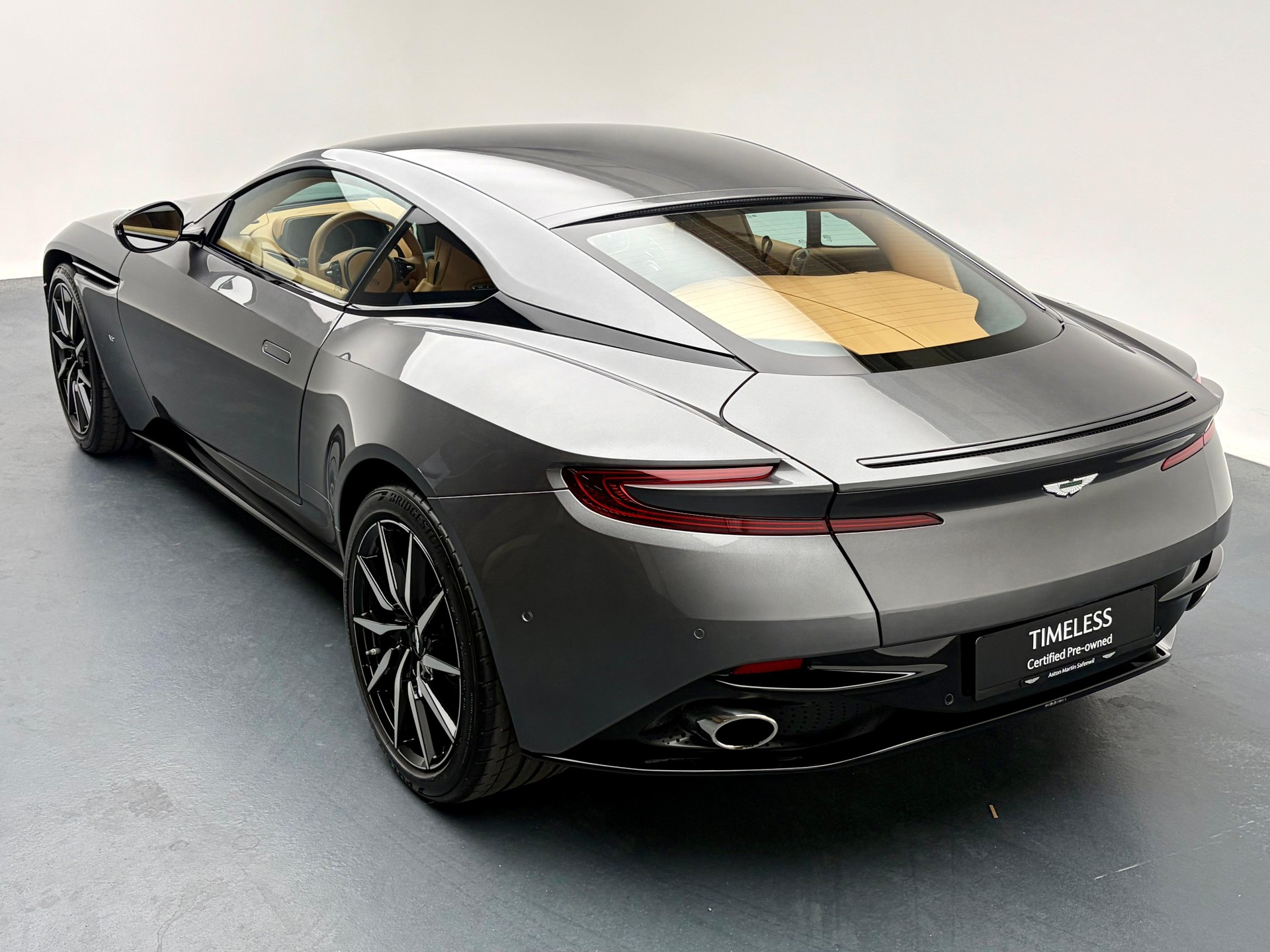 ASTON MARTIN DB11 Coupé 5.2 V12 Bi-Turbo Launch Ed.-showroom-element-1