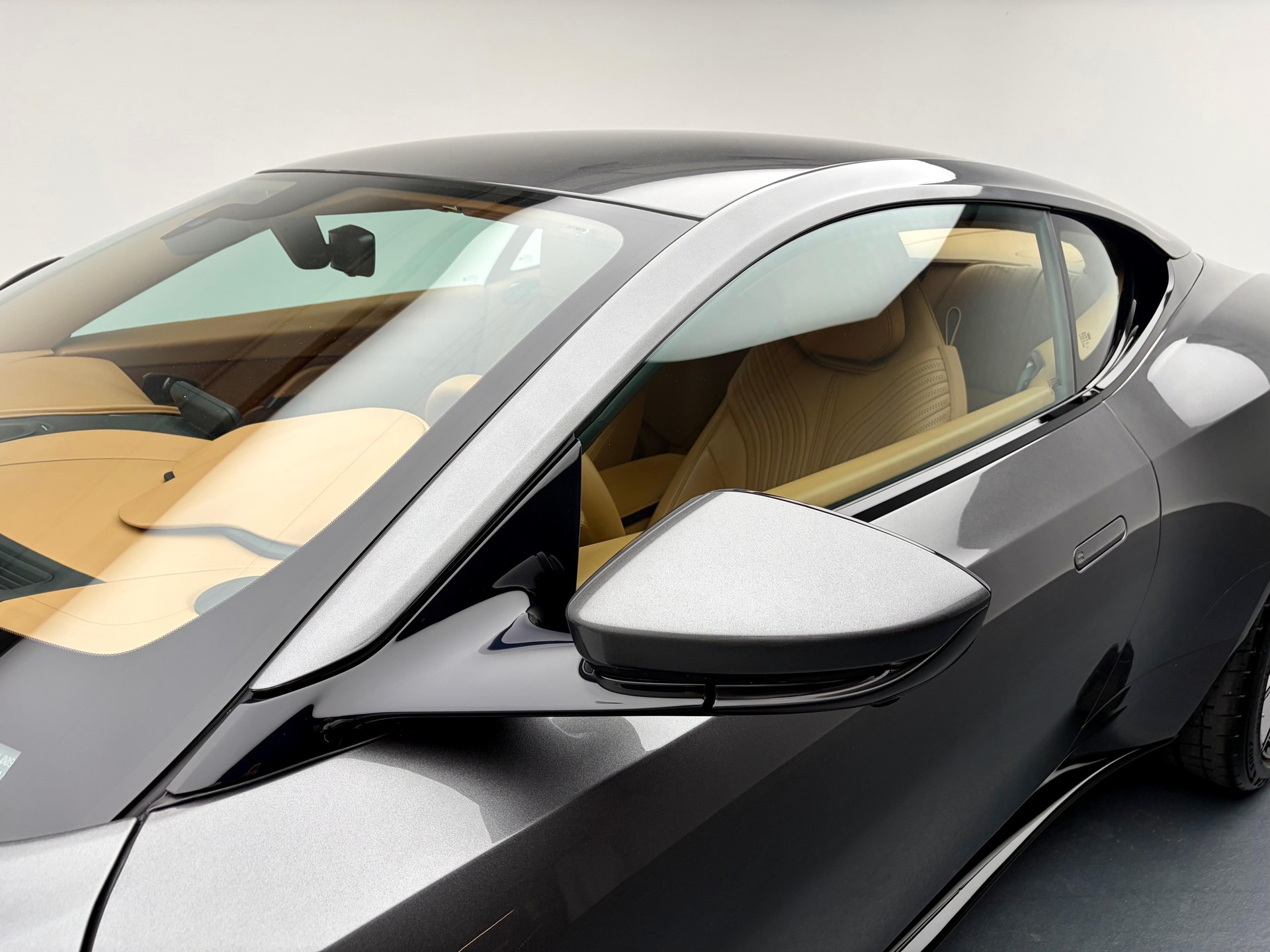 ASTON MARTIN DB11 Coupé 5.2 V12 Bi-Turbo Launch Ed.-image-17