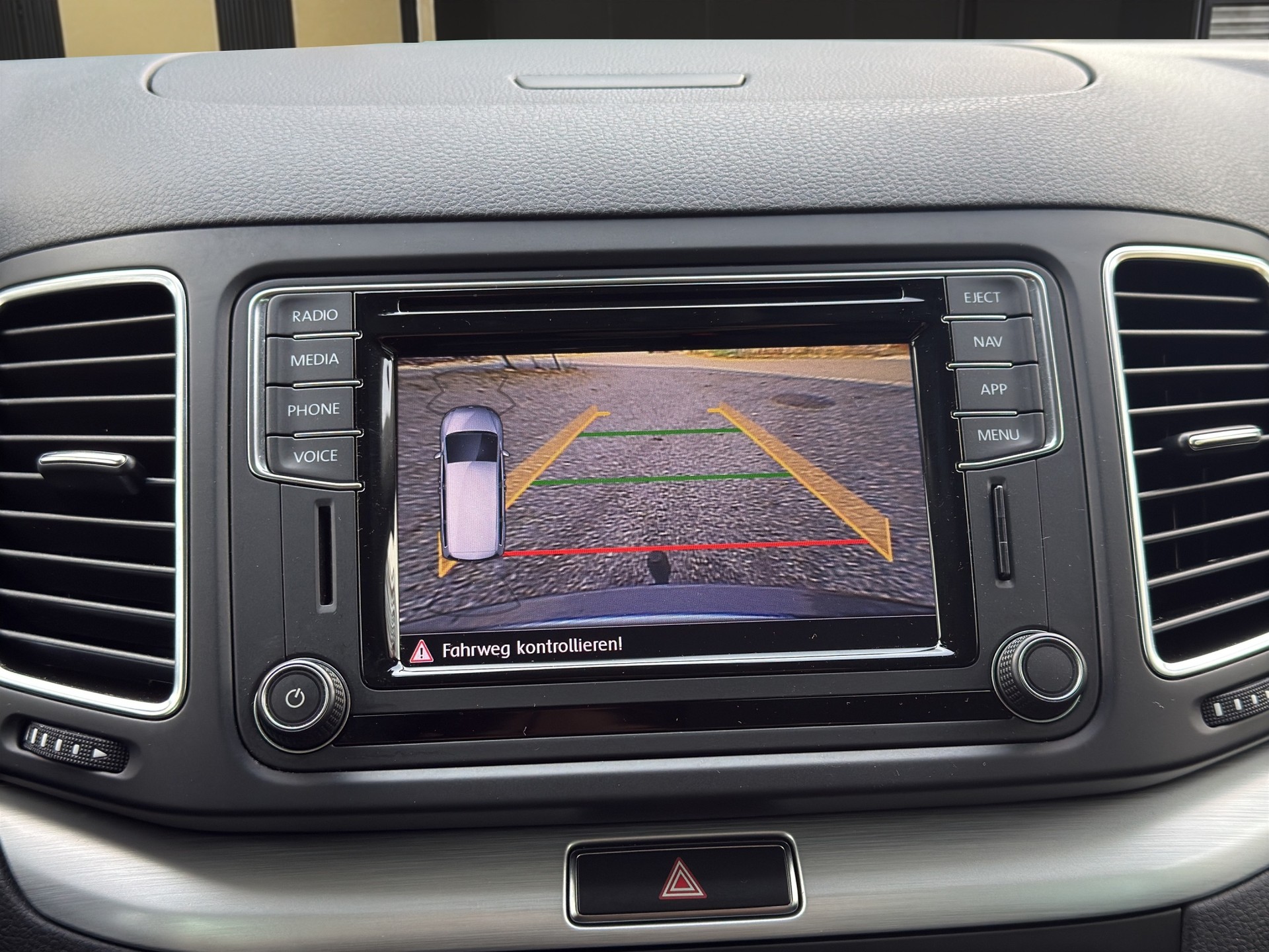 VW Sharan 2.0 TDI SCR Comfortline DSG 4m-image-16