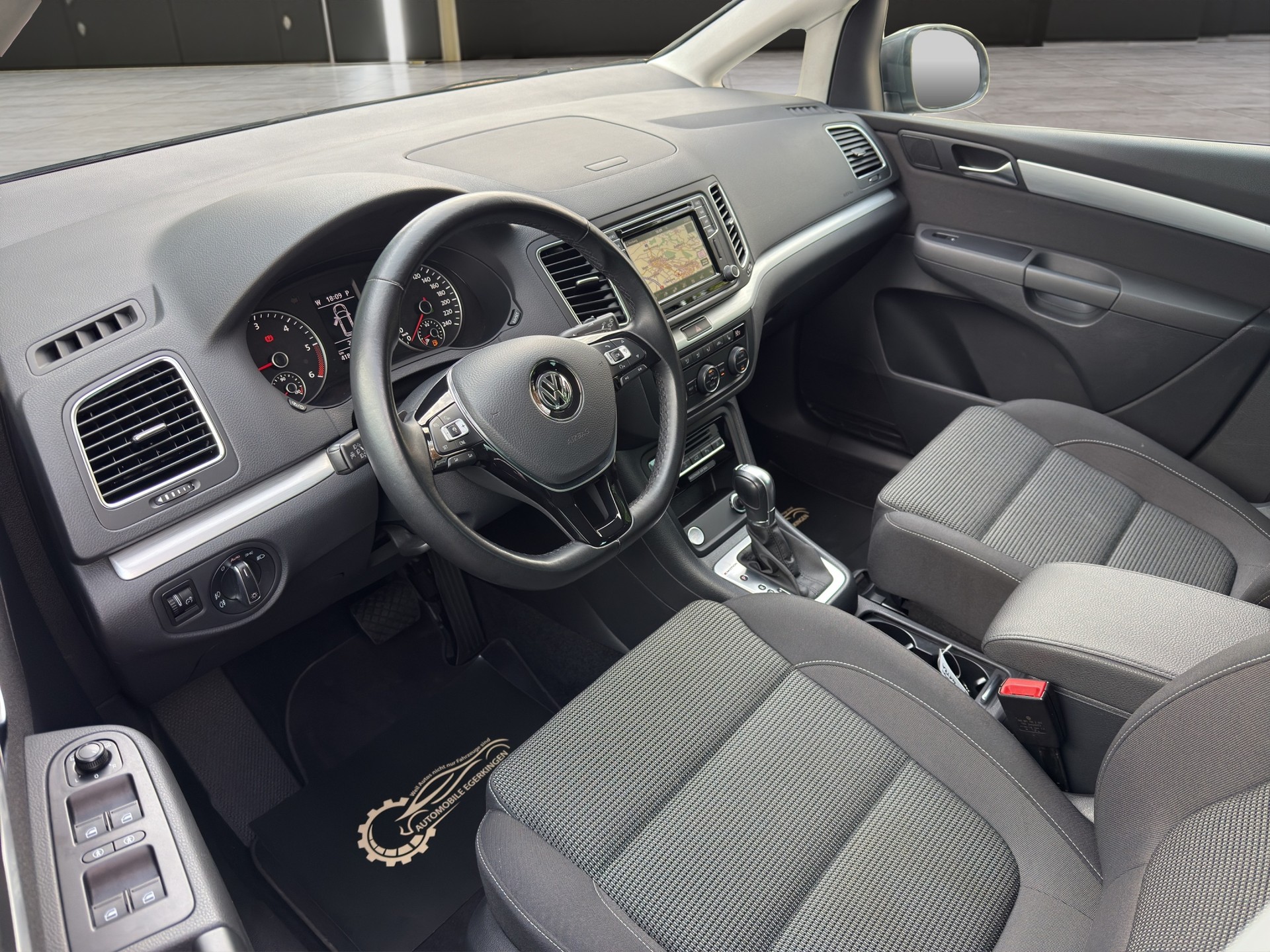 VW Sharan 2.0 TDI SCR Comfortline DSG 4m-image-8