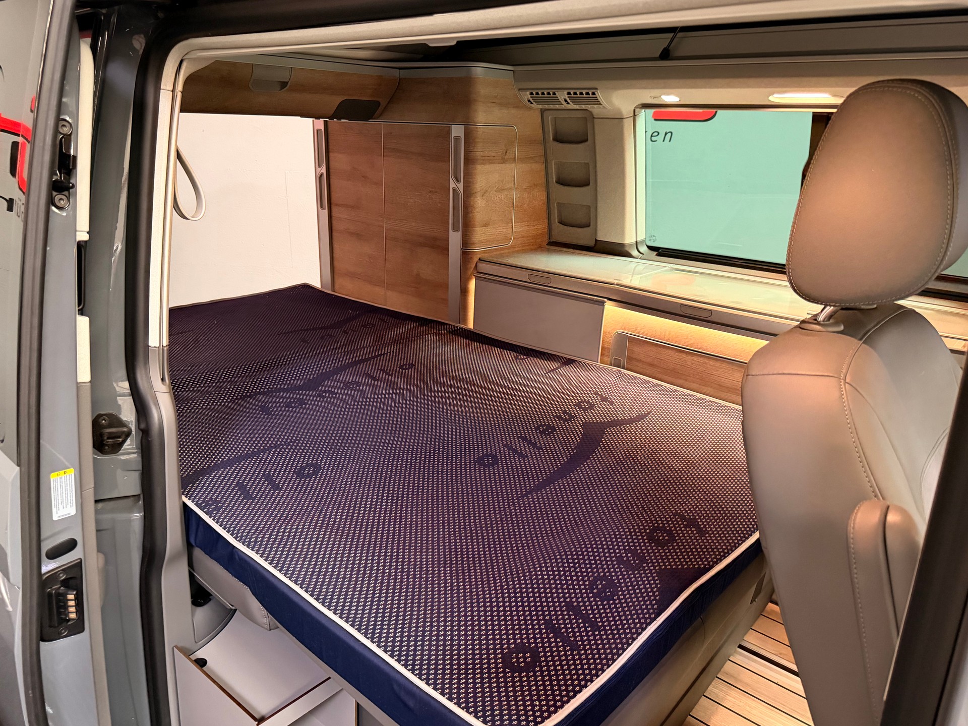 VW T6.1 California 2.0 Bi-TDI Ocean Edition Liberty 4Motion DSG-image-15