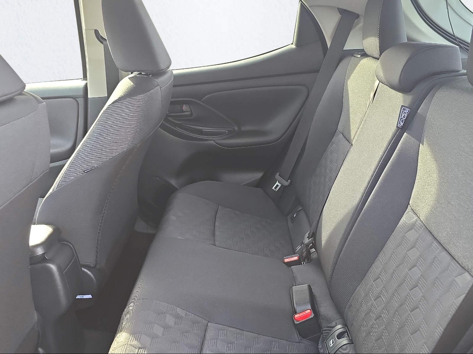 TOYOTA Yaris 1.5 VVT-i HSD Trend-image-13