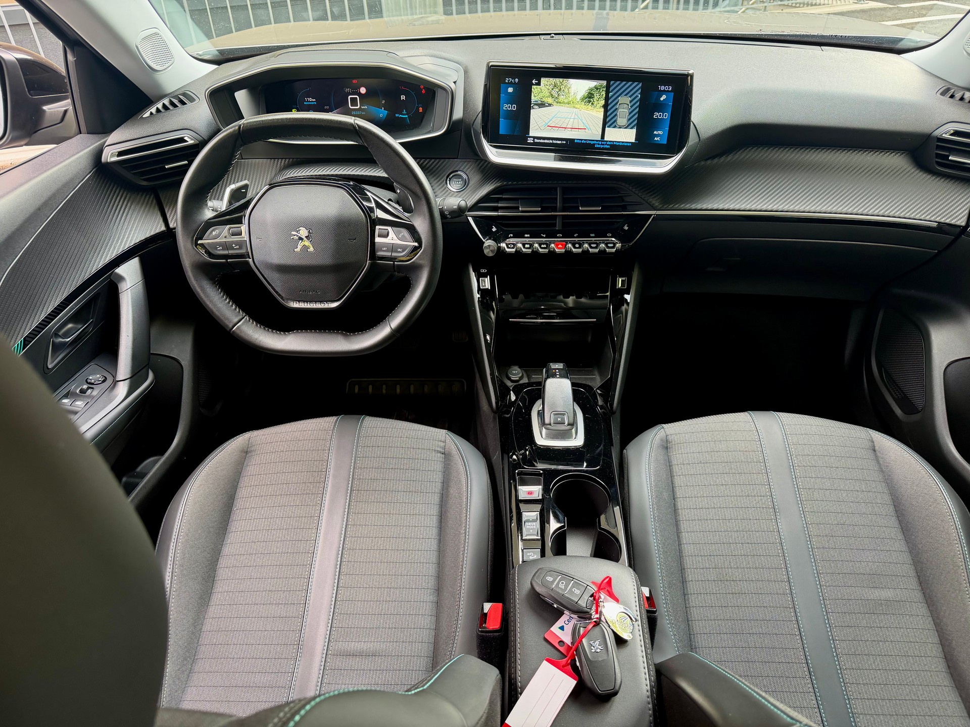 PEUGEOT 2008 1.2 PureTech Allure Pack EAT8-image-11
