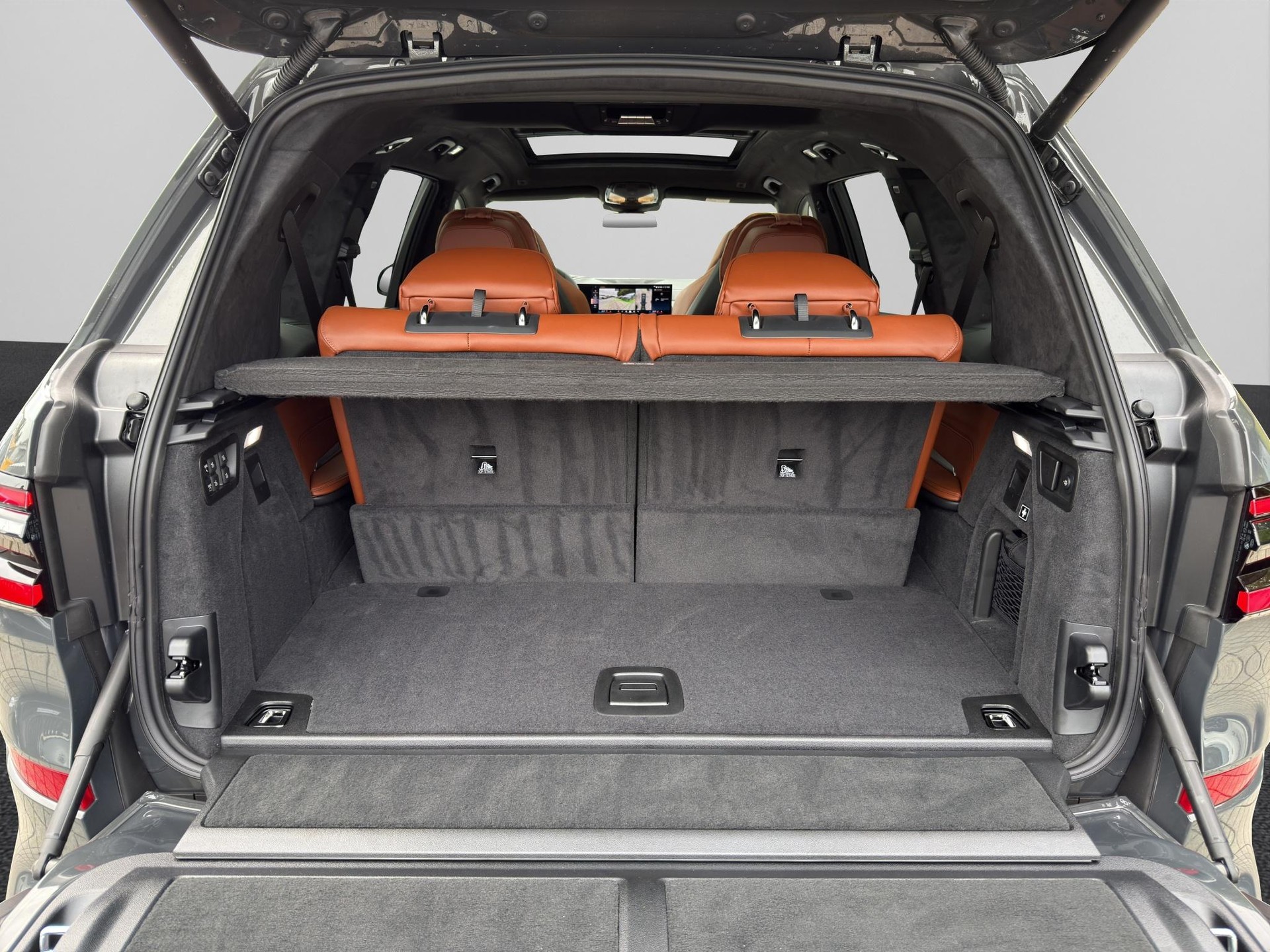 BMW X7 40d xDrive SAG-image-18