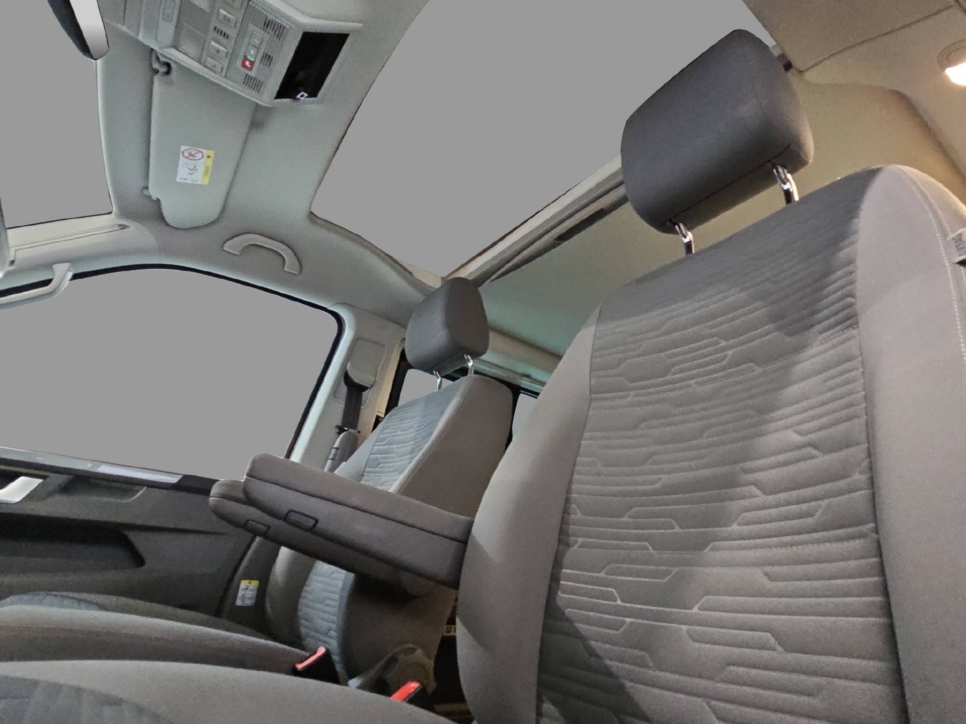VW T6.1 California 2.0 TDI Ocean Edition Liberty-image-14