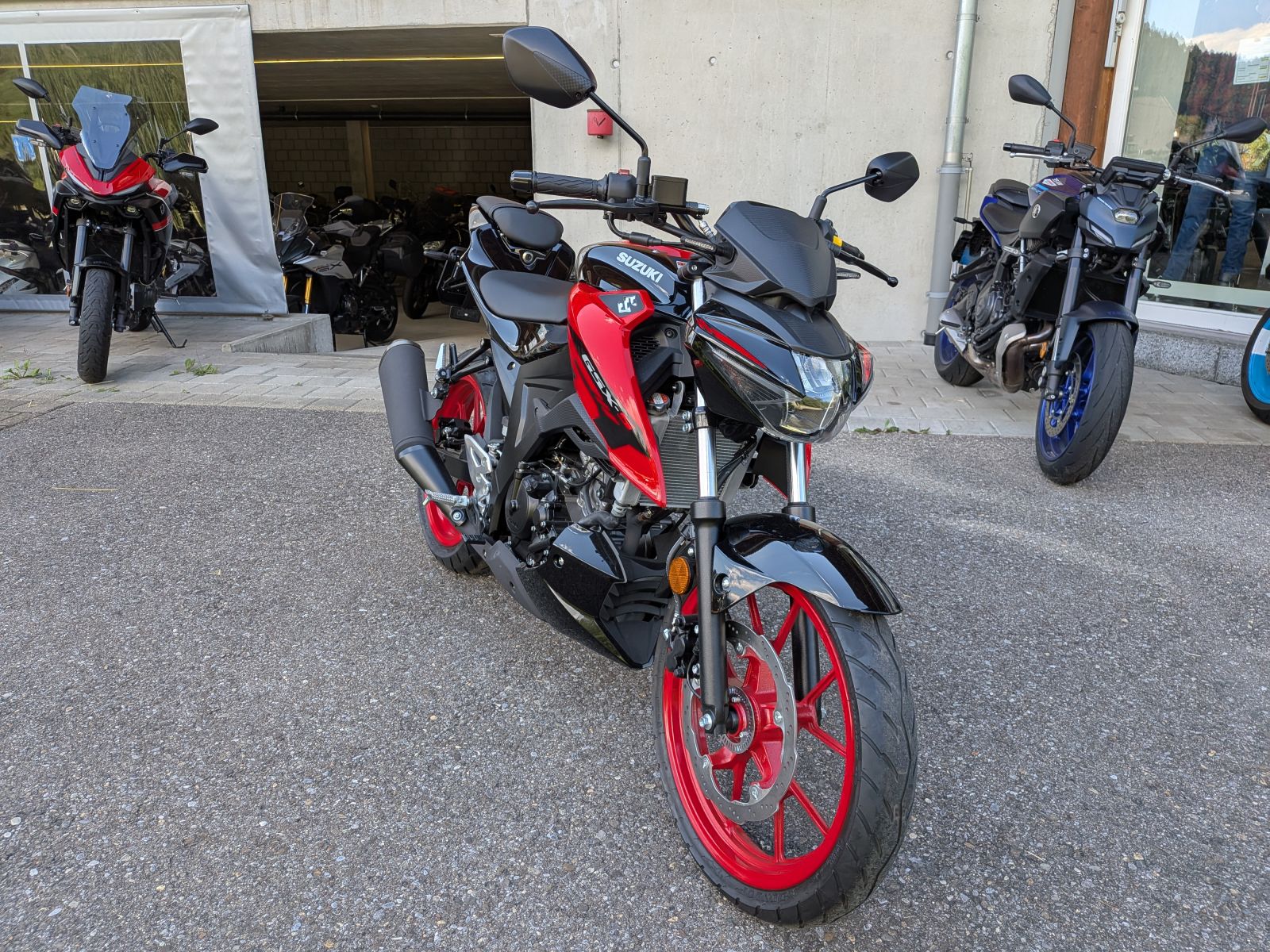 SUZUKI GSX-S 125-image-1