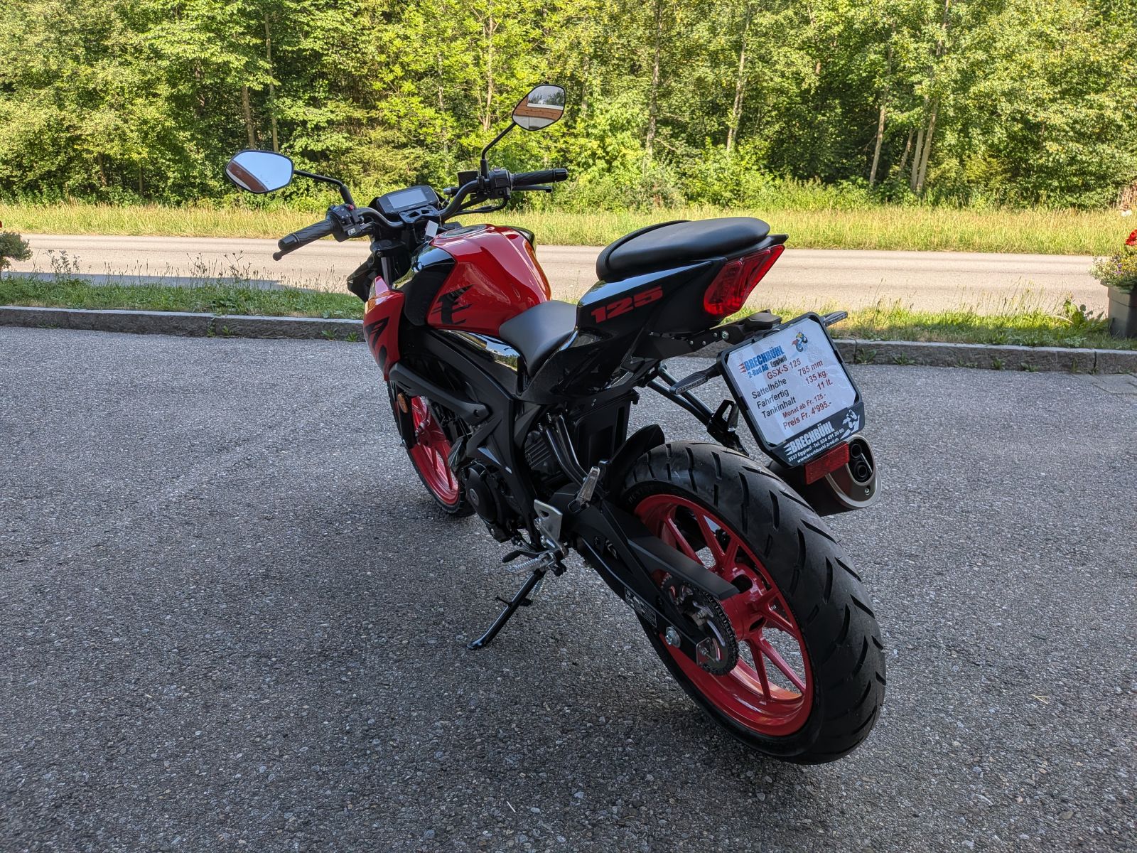 SUZUKI GSX-S 125-image-4