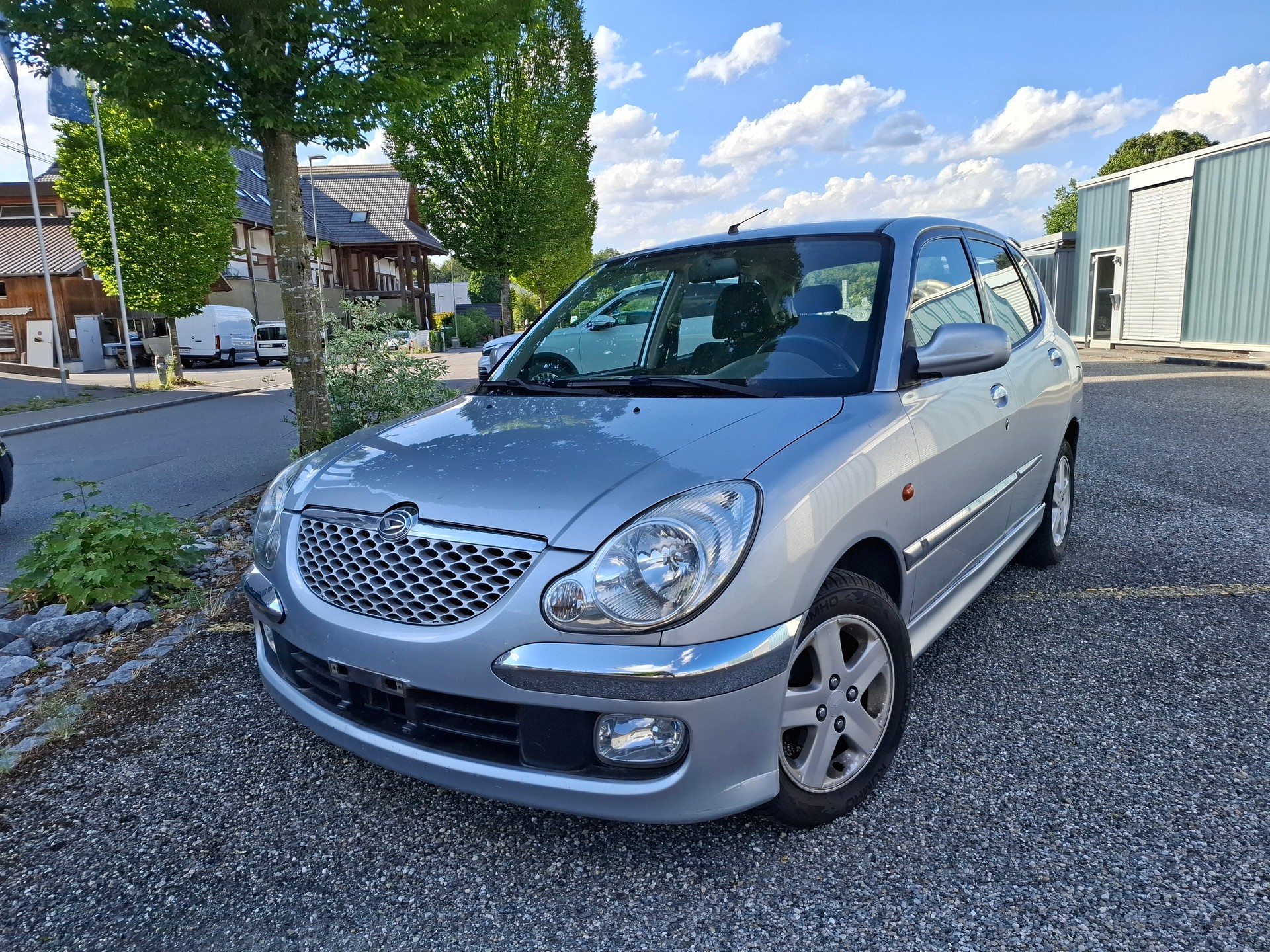 DAIHATSU SIRION