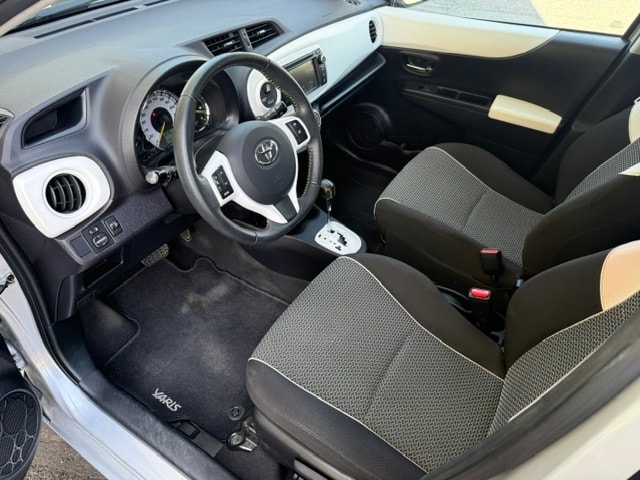 TOYOTA Yaris 1.33 Style Multidrive-image-10