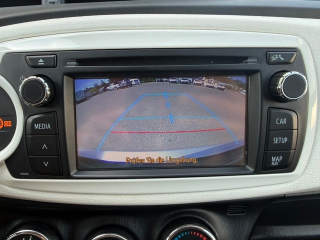TOYOTA Yaris 1.33 Style Multidrive-image-12