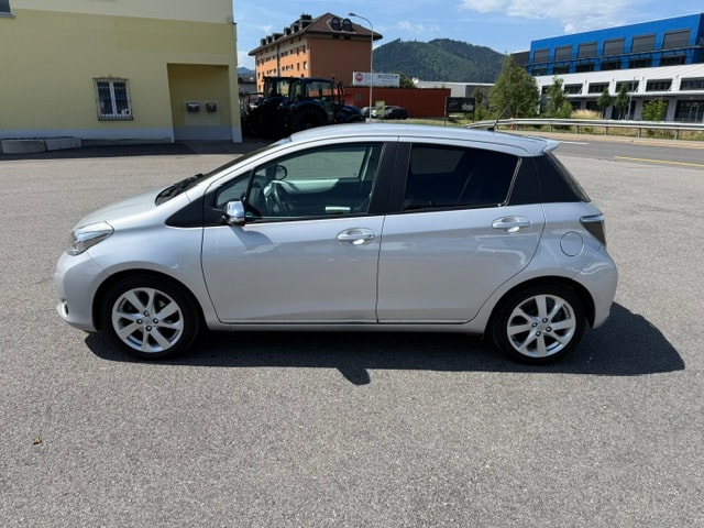 TOYOTA Yaris 1.33 Style Multidrive-image-1