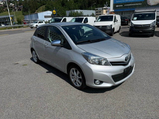 TOYOTA Yaris 1.33 Style Multidrive-image-3