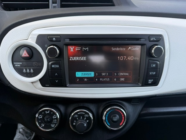 TOYOTA Yaris 1.33 Style Multidrive-image-13