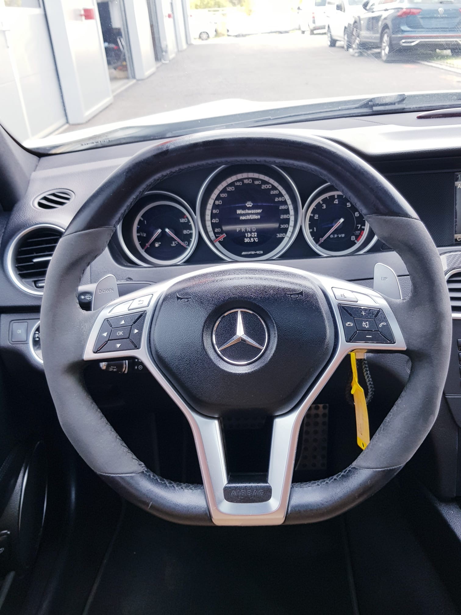 MERCEDES-BENZ W204 C63 AMG-image-11