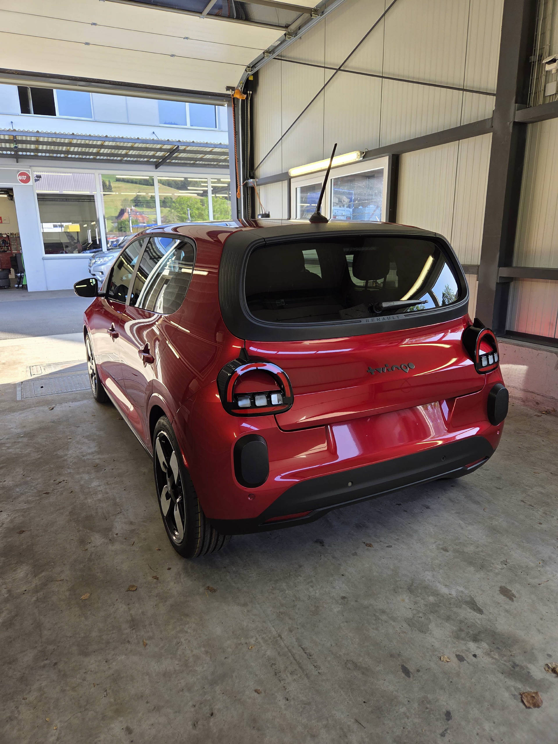 RENAULT Twingo E-Tech Urban Range evolution-image-2
