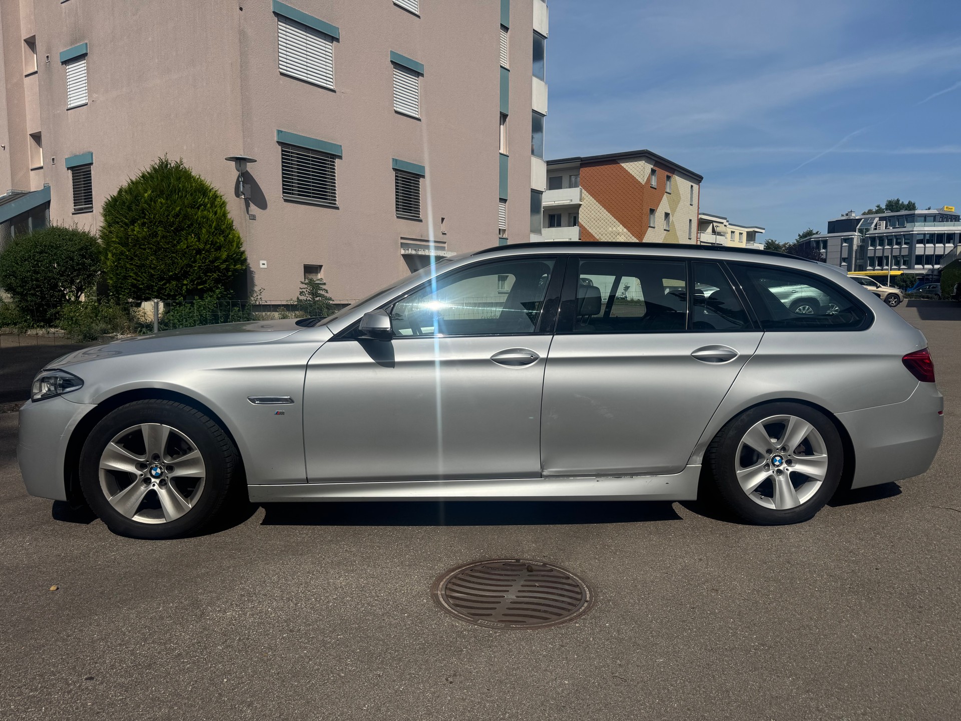 BMW 520d Touring xDrive Steptronic-image-2