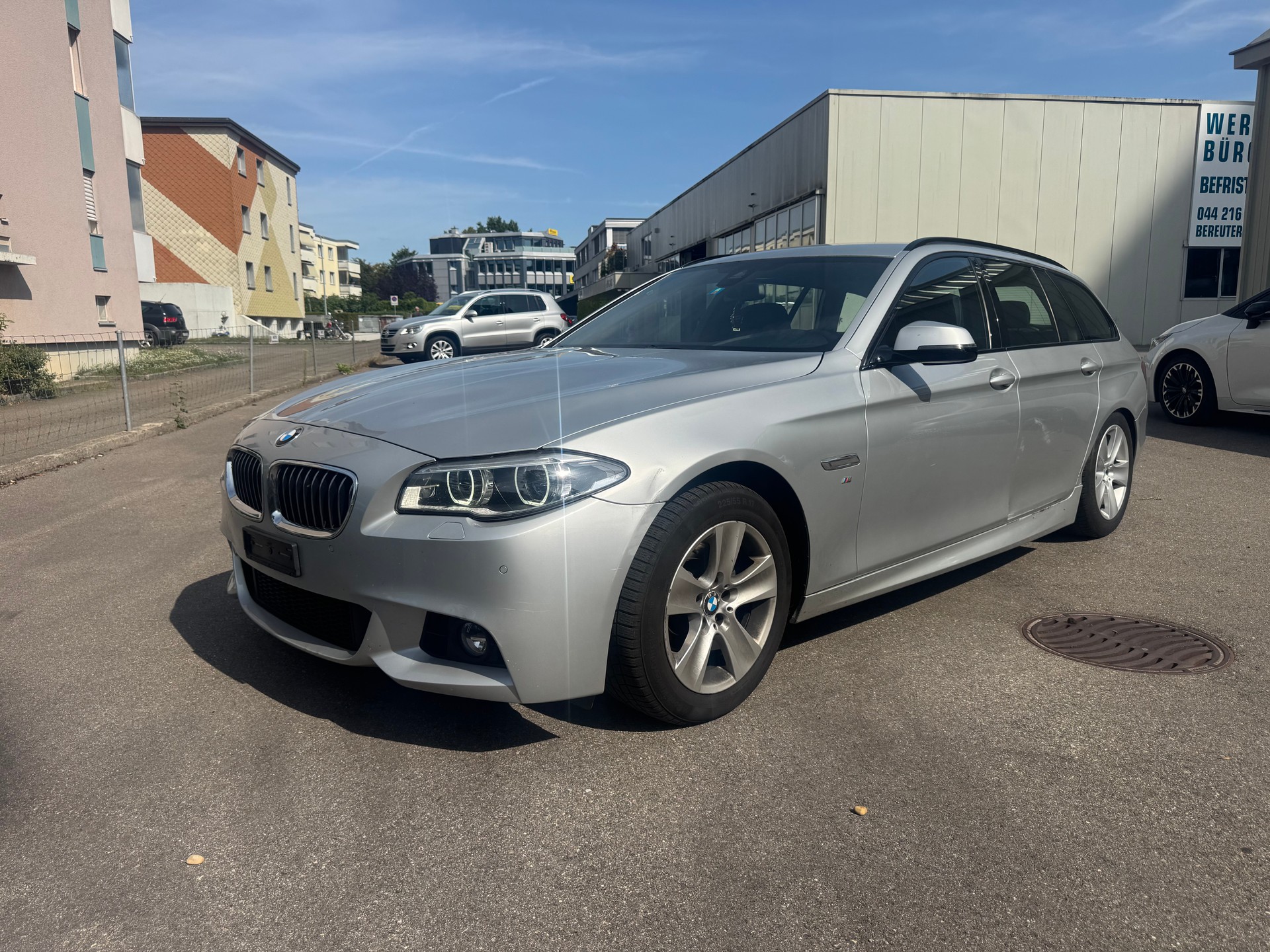 BMW 520d Touring xDrive Steptronic-image-0