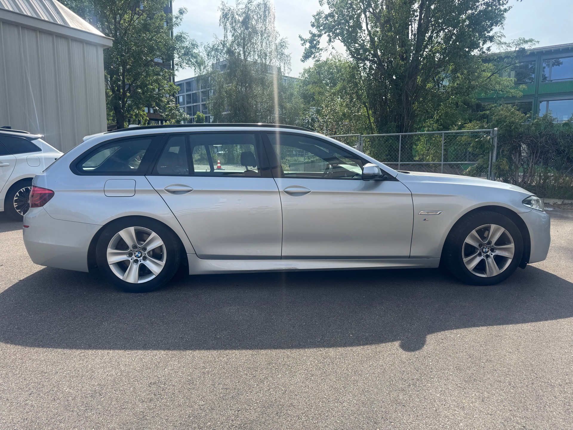 BMW 520d Touring xDrive Steptronic-image-7
