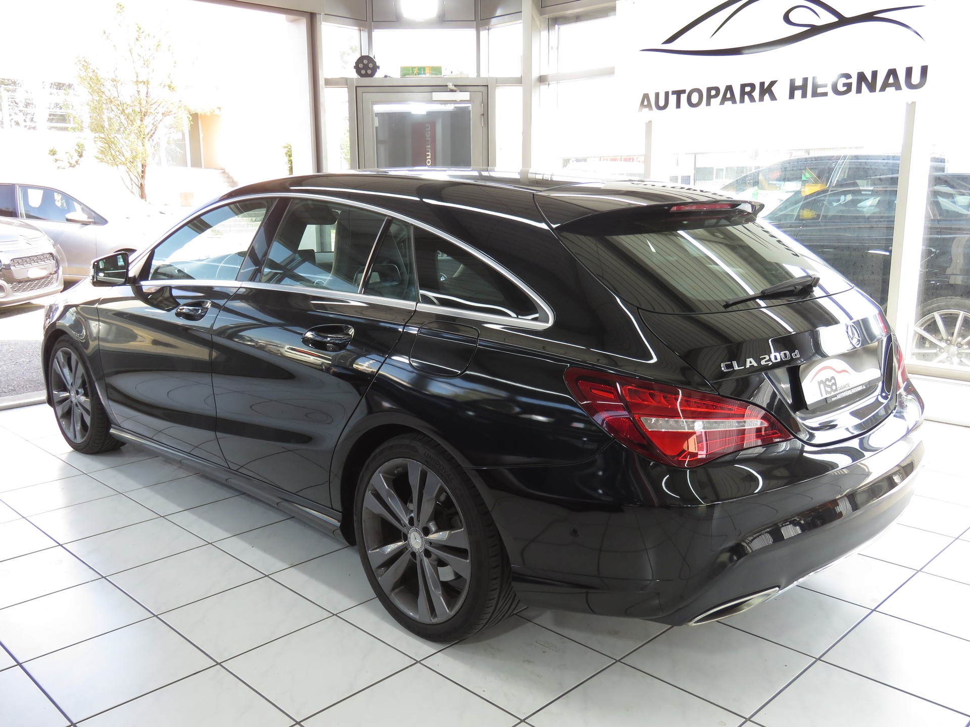 MERCEDES-BENZ CLA Shooting Brake 200 d Urban 7G-DCT (Automat) Fixpreis !!!-image-5