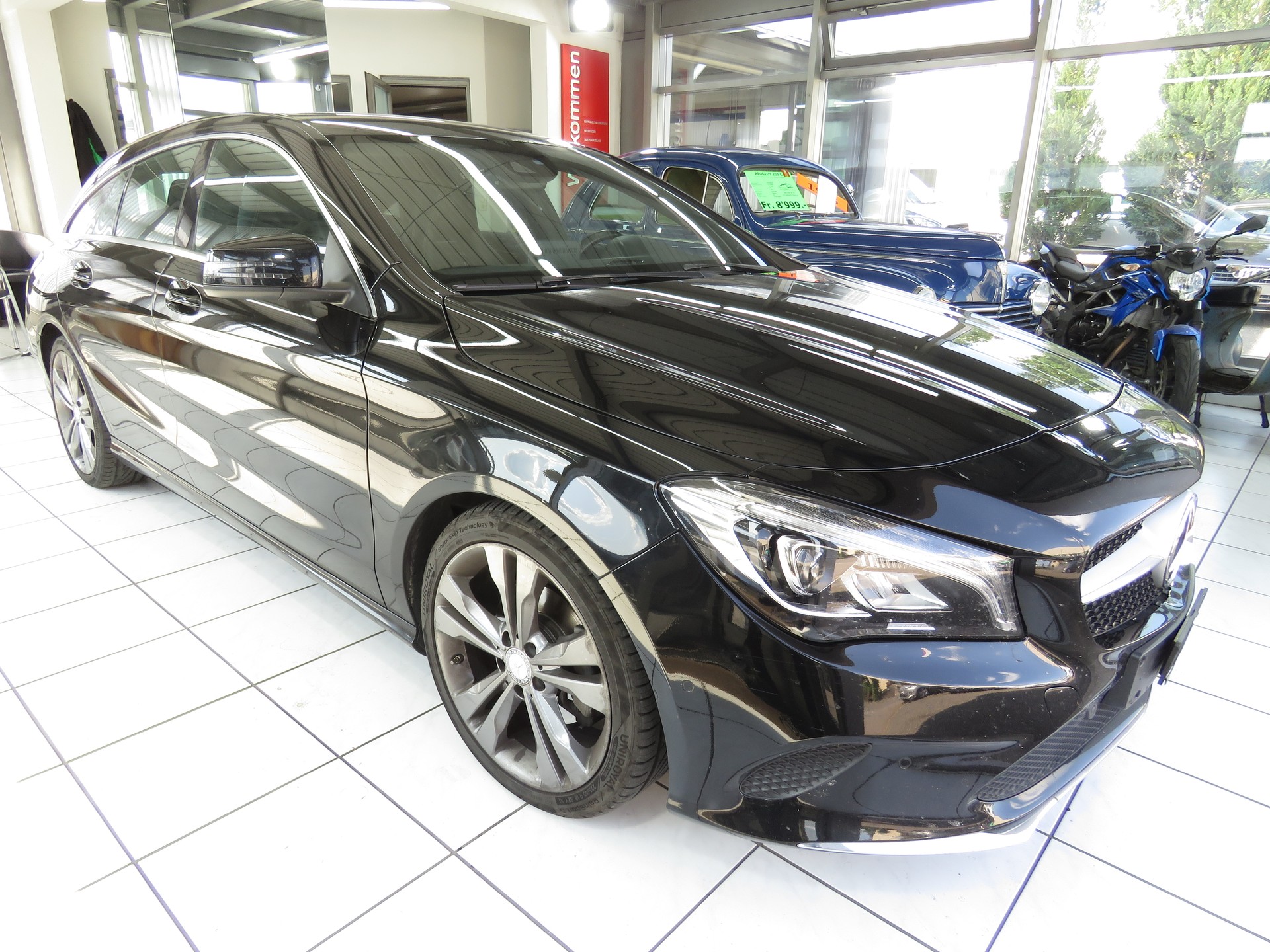 MERCEDES-BENZ CLA Shooting Brake 200 d Urban 7G-DCT (Automat) Fixpreis !!!-showroom-element-2