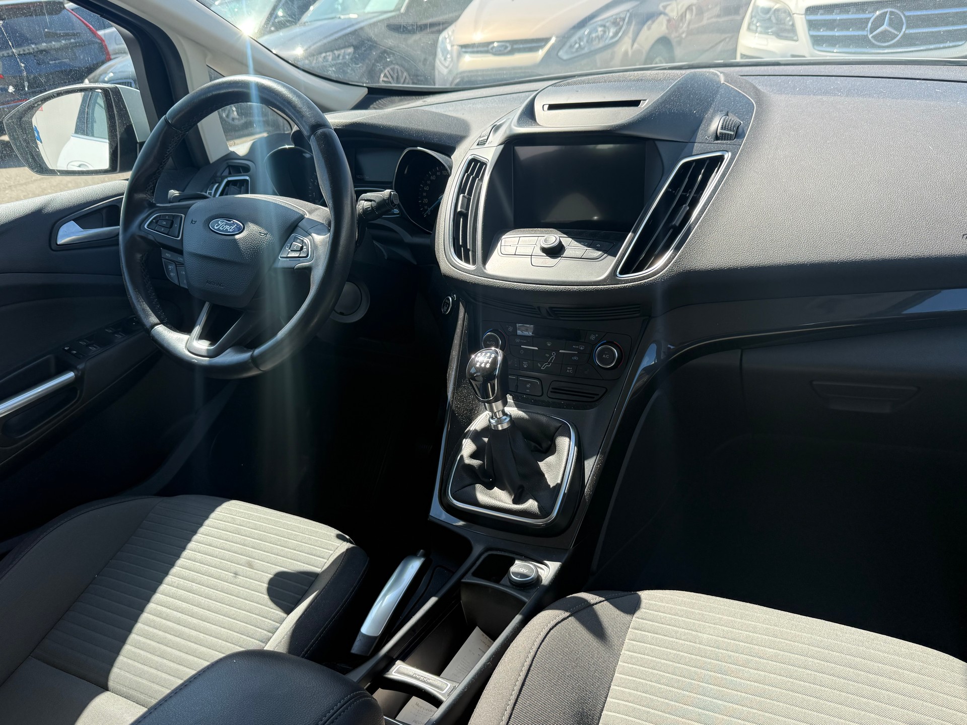 FORD C-Max 1.5 SCTi Titanium-image-5