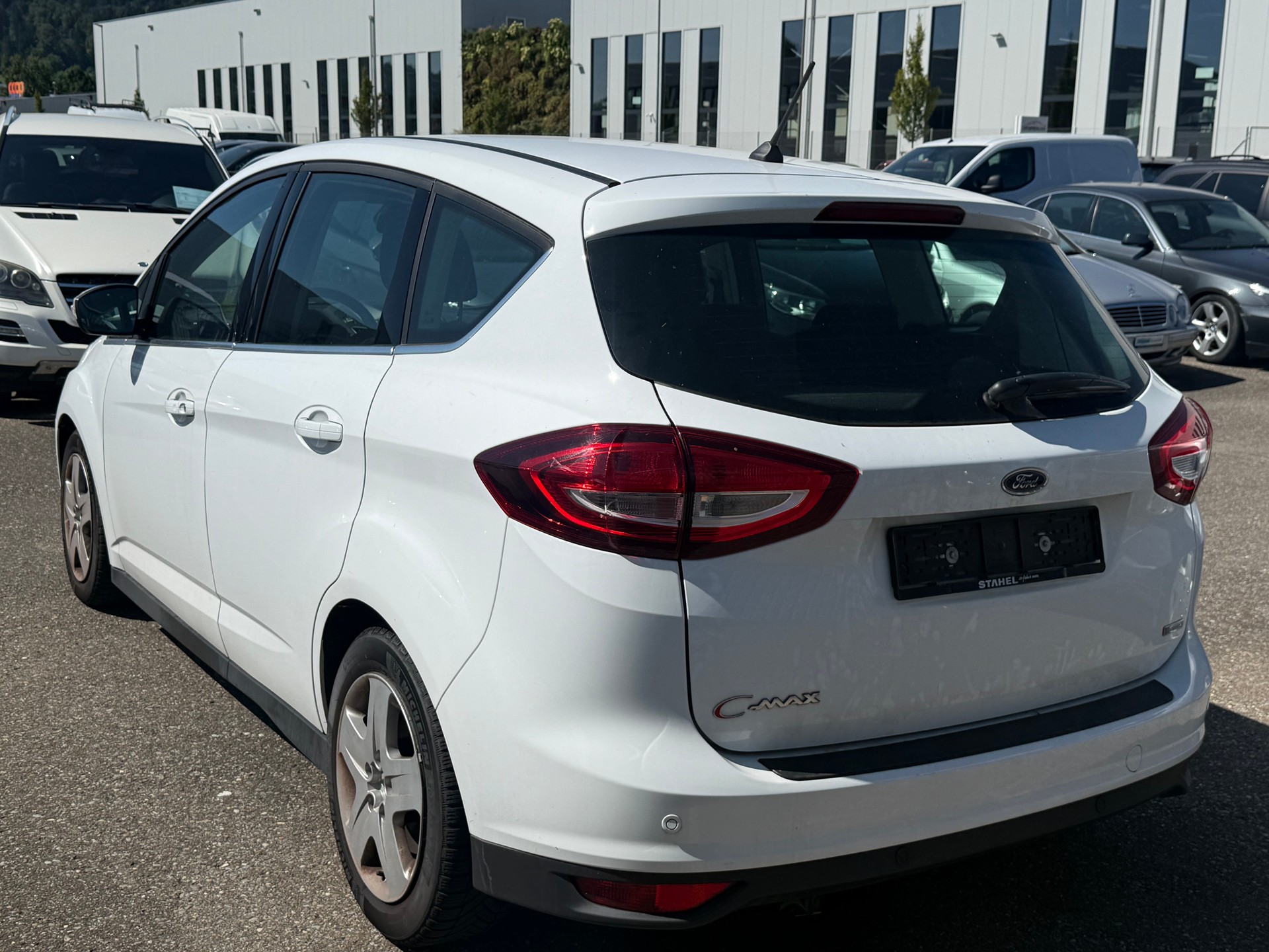 FORD C-Max 1.5 SCTi Titanium-image-3