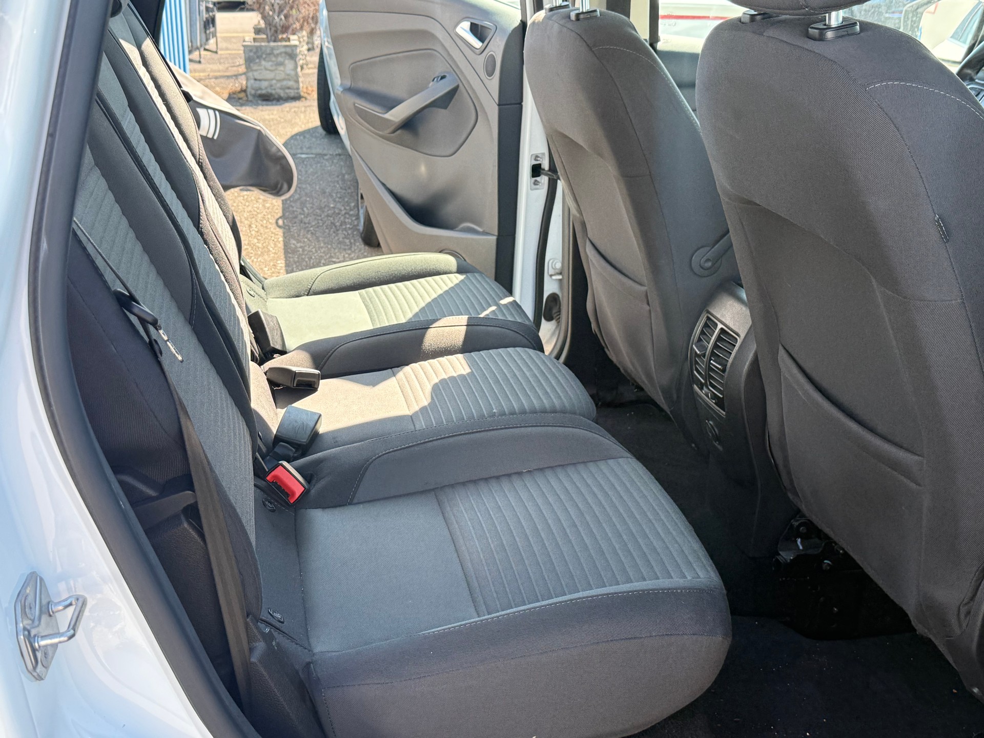 FORD C-Max 1.5 SCTi Titanium-image-4