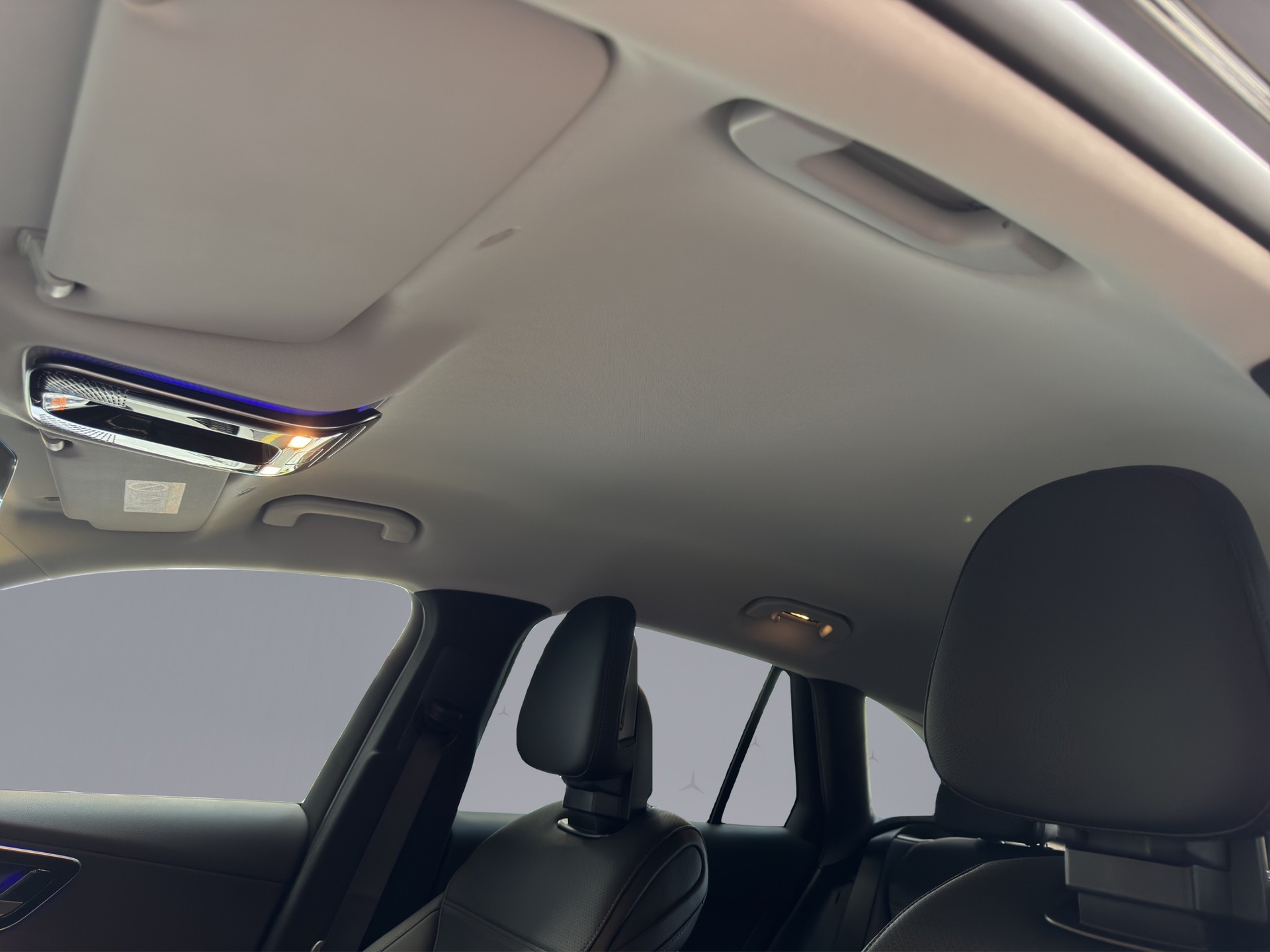 MERCEDES-BENZ GLC 220 d Avantgarde 4matic-image-11