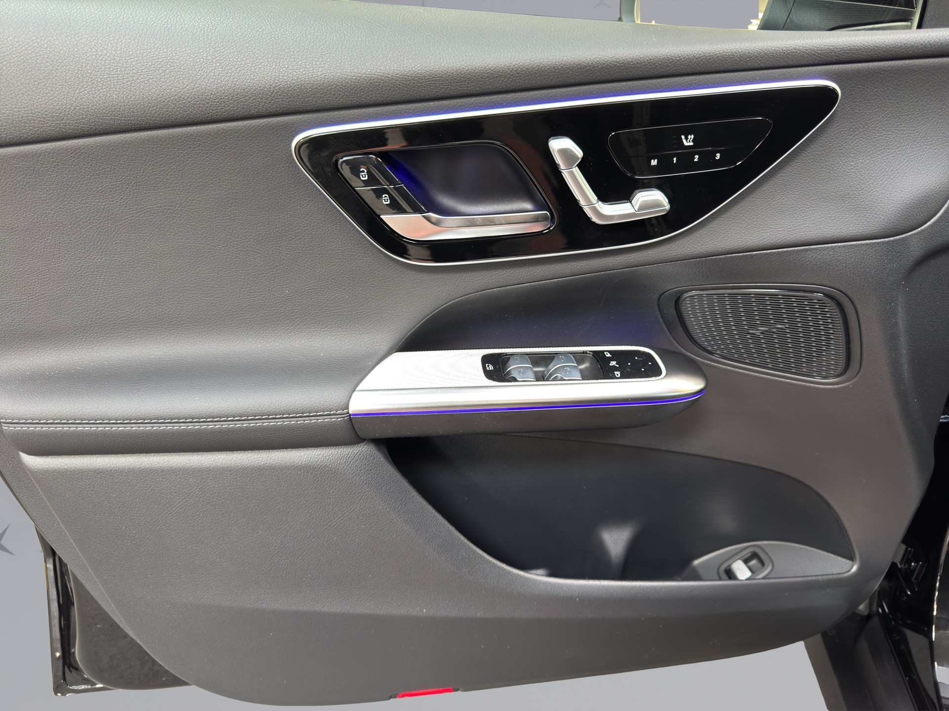 MERCEDES-BENZ GLC 220 d Avantgarde 4matic-image-15