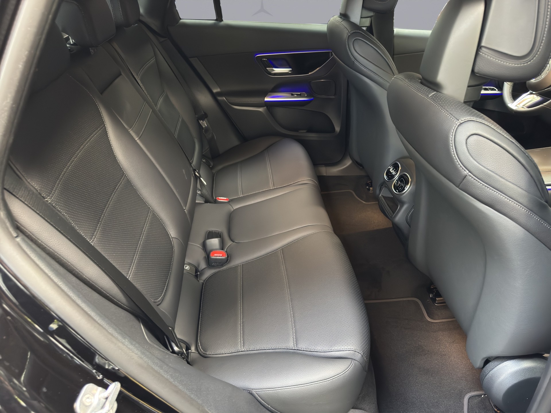 MERCEDES-BENZ GLC 220 d Avantgarde 4matic-image-17