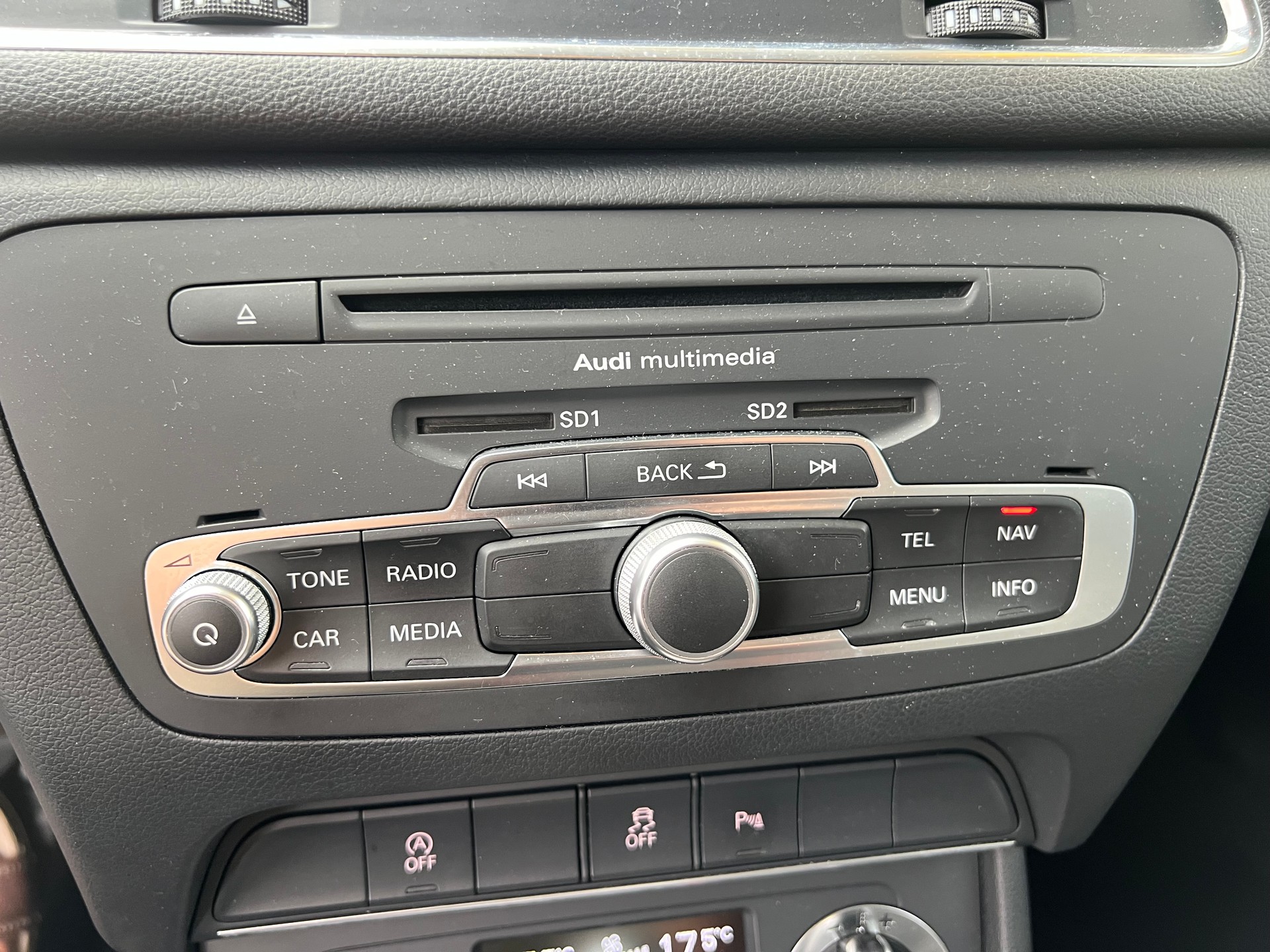 AUDI Q3 2.0 TFSI 4x4 S-tronic PS 211 *** Navigation * Anhängerkupplung 2000 kg. * frisch ab MFK * 1 Jahr Garantie möglich ***-image-17