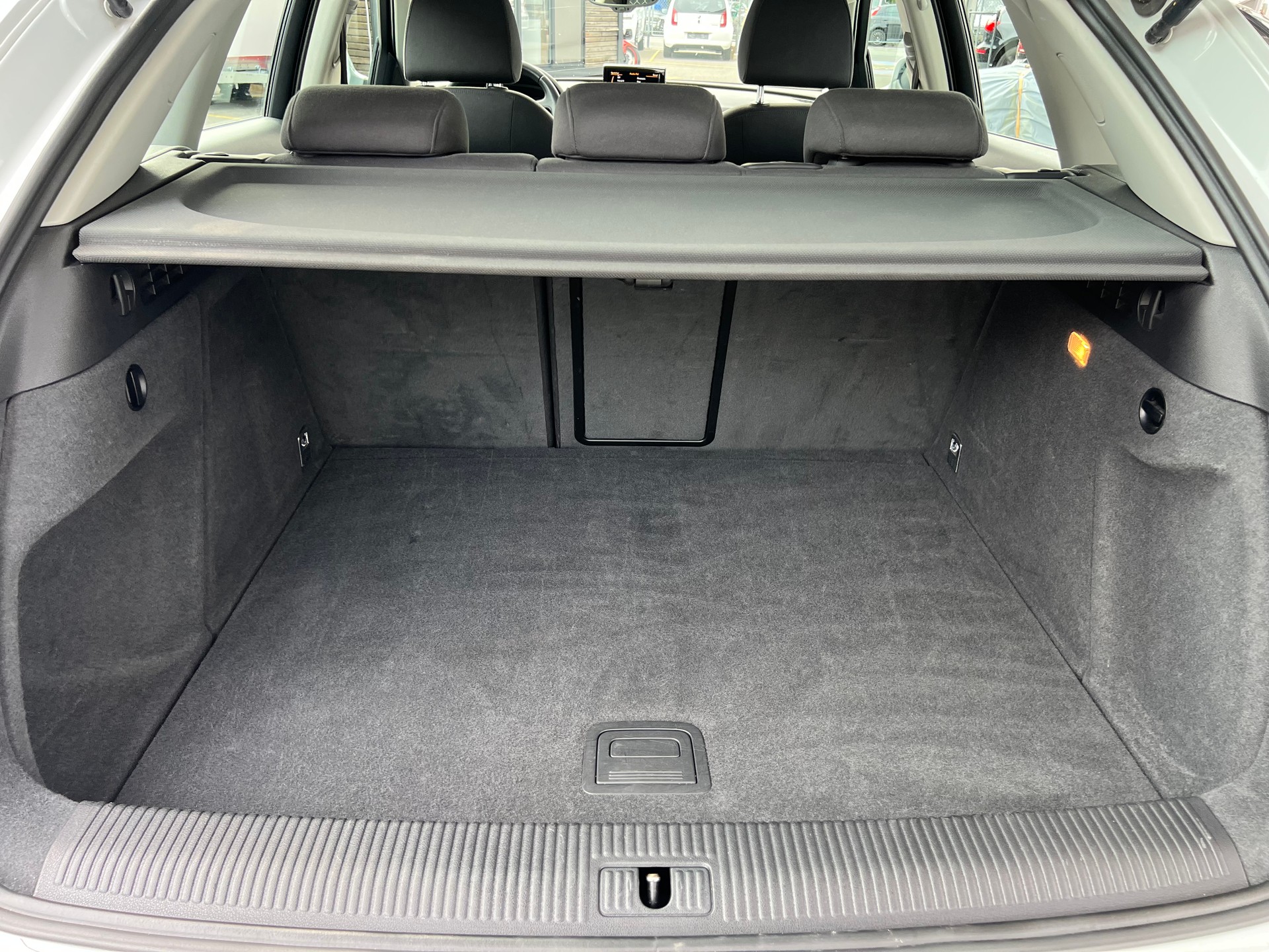 AUDI Q3 2.0 TFSI 4x4 S-tronic PS 211 *** Navigation * Anhängerkupplung 2000 kg. * frisch ab MFK * 1 Jahr Garantie möglich ***-image-8