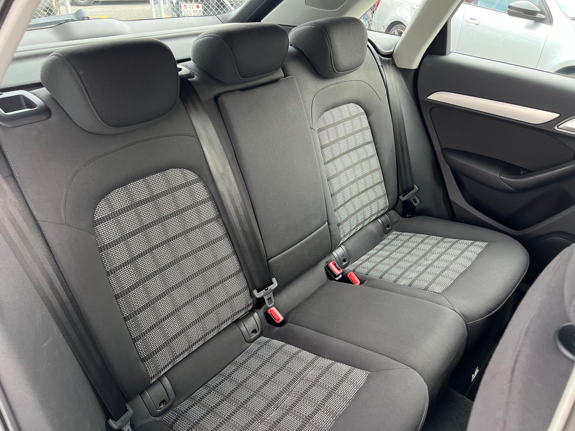 AUDI Q3 2.0 TFSI 4x4 S-tronic PS 211 *** Navigation * Anhängerkupplung 2000 kg. * frisch ab MFK * 1 Jahr Garantie möglich ***-image-10