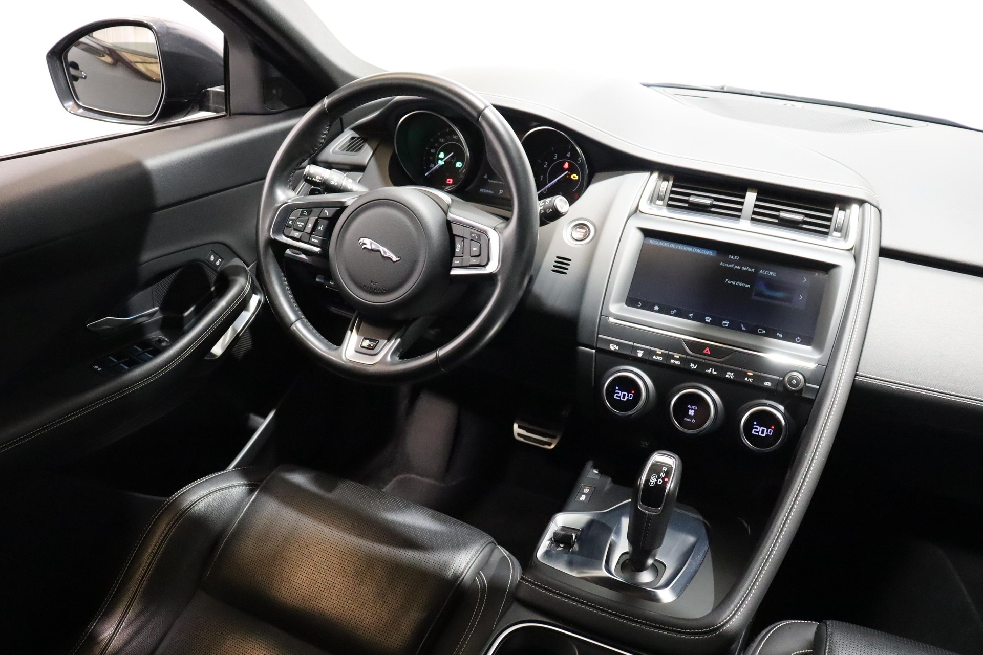 JAGUAR E-Pace 2.0 T 200 R-Dynamic S AWD-image-7