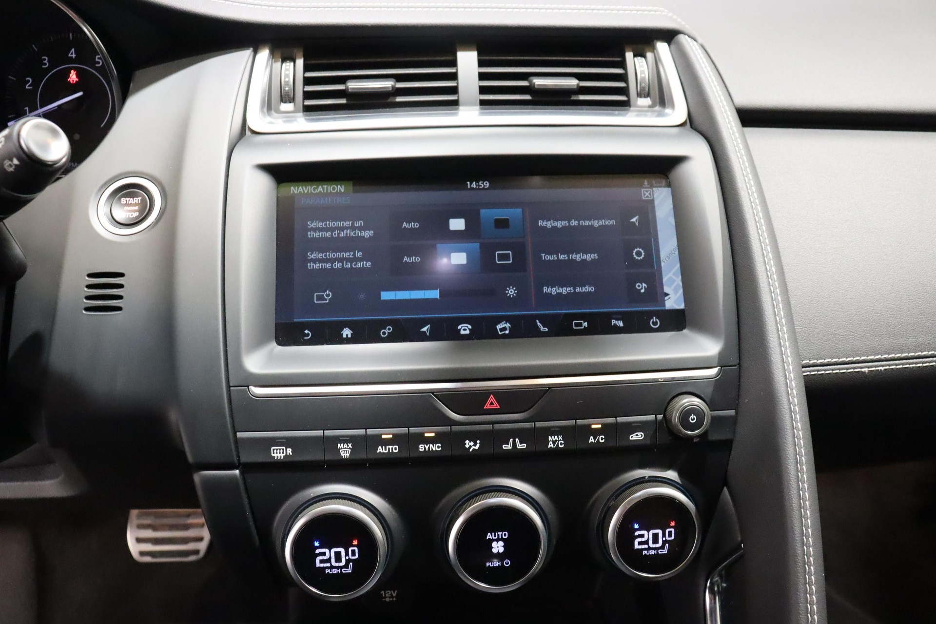JAGUAR E-Pace 2.0 T 200 R-Dynamic S AWD-image-16