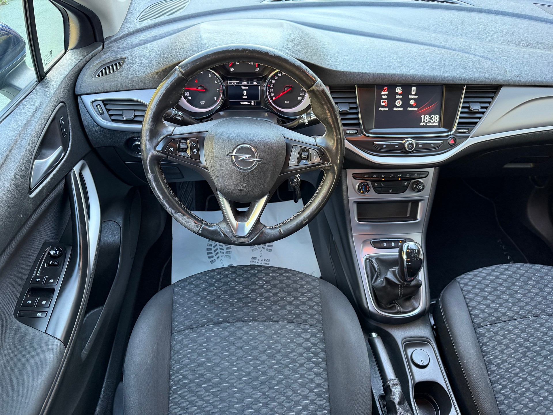 OPEL Astra Sports Tourer 1.2i Turbo GS-Line-image-7