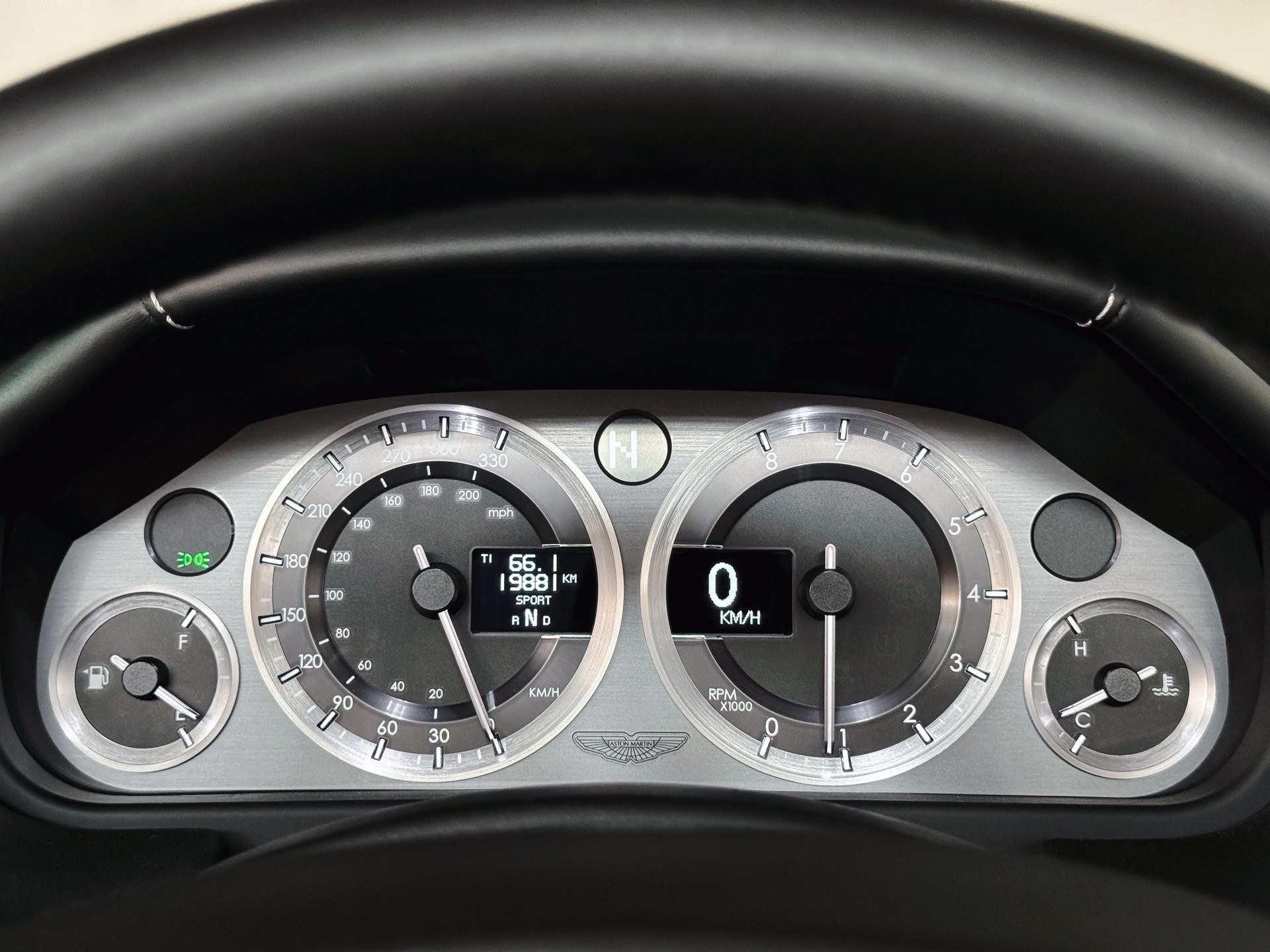ASTON MARTIN V8 Vantage 4.7 Sportshift-image-20